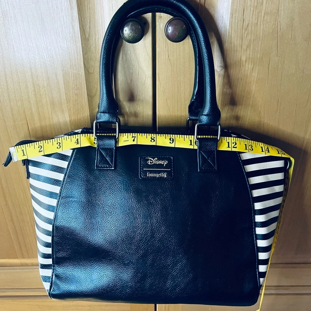 EUC Black / White Striped Loungefly Snow White Poisoned Apple Purse / Wallet - Picture 3 of 15